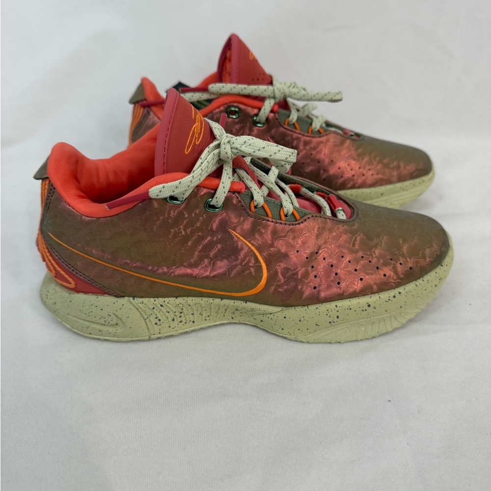 Nike LeBron XXI 21 Queen Conch Men's Basketball Shoe FN0708-800